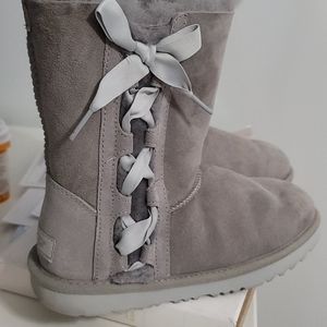 Ugg grey used once
